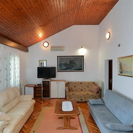 Boris 2058 Apartman *