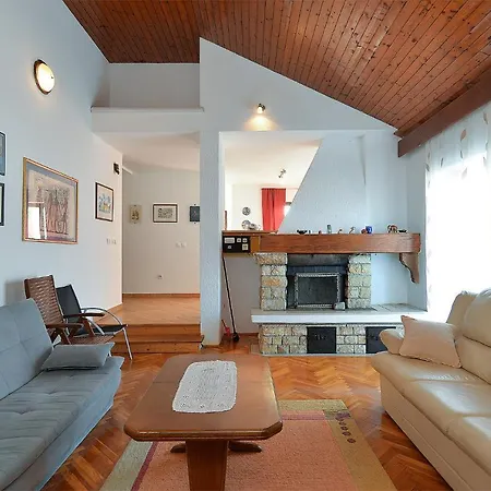 Boris 2058 Apartman *